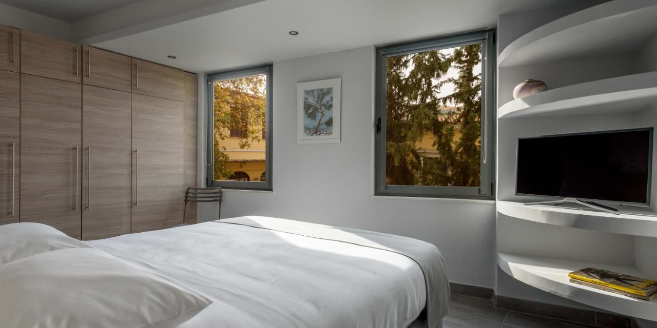 Fos Residential Apartments Atene Esterno foto
